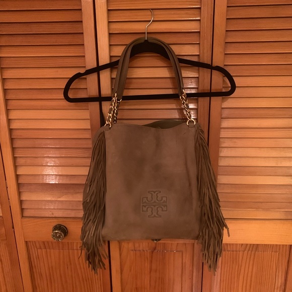 Tory Burch Handbags - Tory Burch Harper Fringe Purse